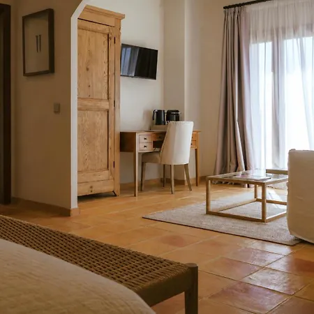 Hotel Palacio De Paradinas 5*